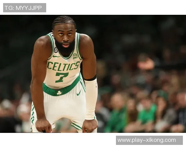 杰伦布朗谈球队成长阶段表示将全力支持队友减轻压力